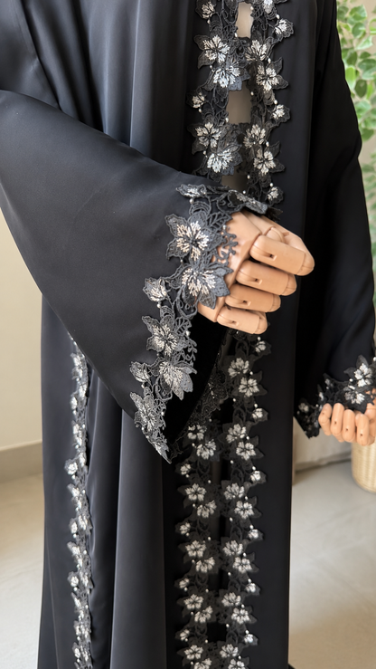 Abaya Thalj